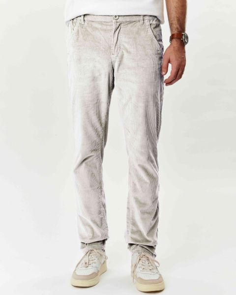 Image de Pantalon chino velours côtelé unité 44 MASTIC